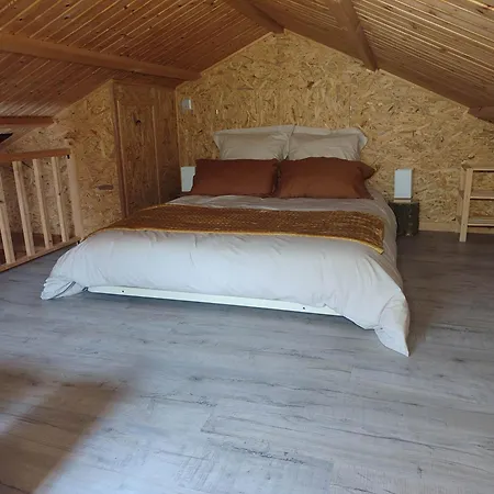 Le Repos Des Jumeaux Nompatelize